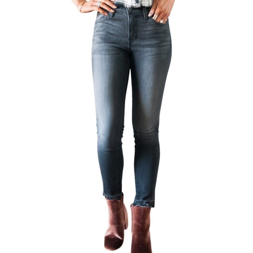Flying Monkey Jeans Frayed Hem Released Hem Mid Rise 5-Pocket Black Wash 24